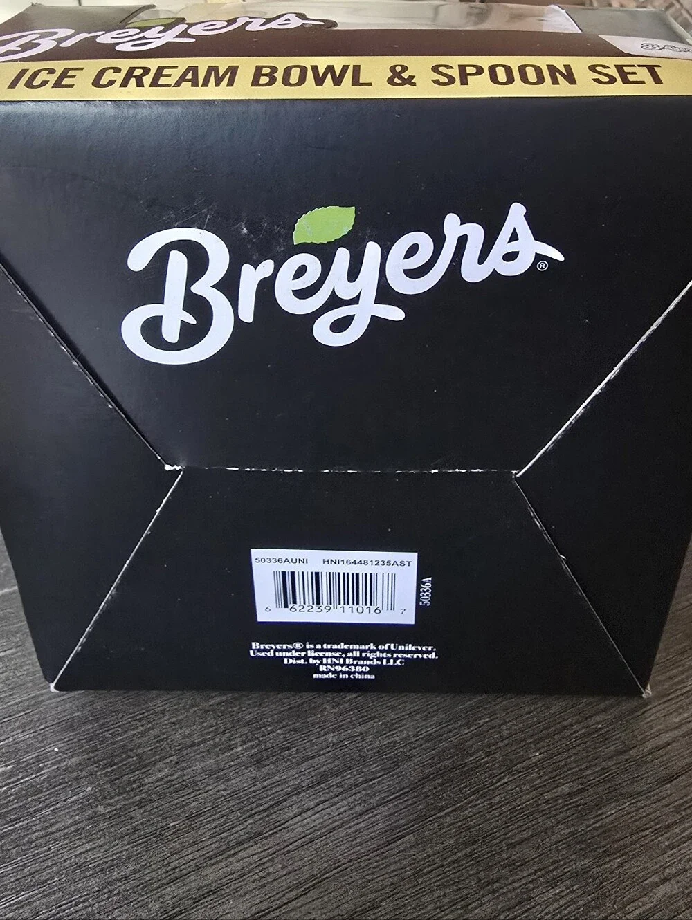 Breyer White Ice Cream Bowl & Spoon Set